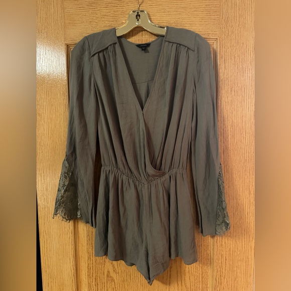 Guess Olive Green V-Neck Romper - Picture 2 of 4